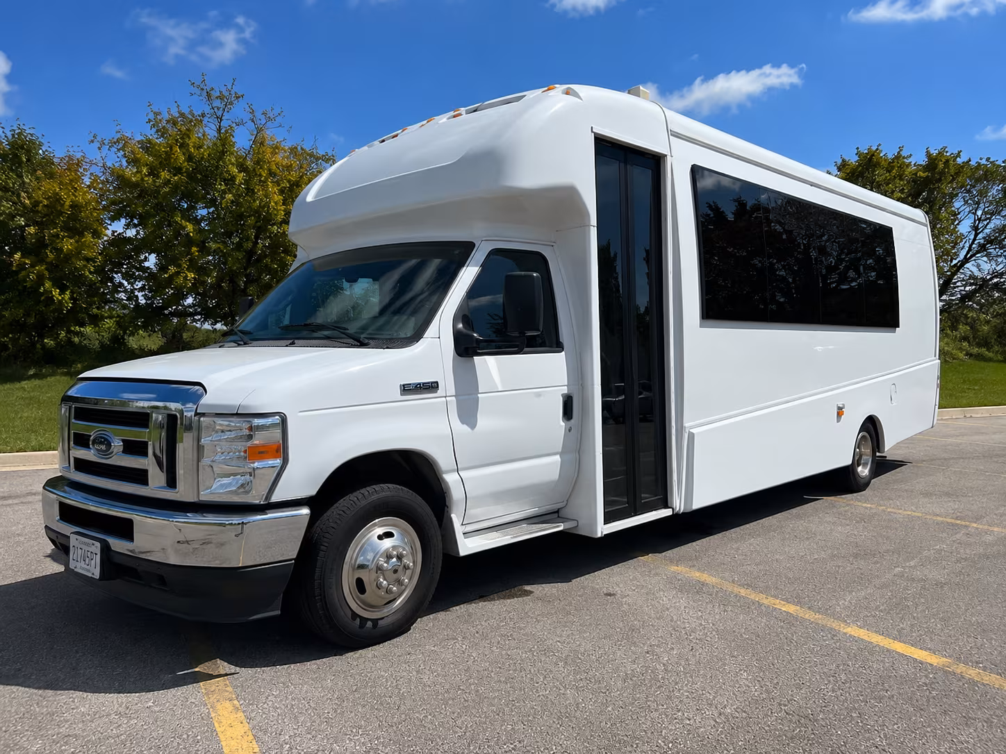 Greenville Winery Tour & Pub Crawl Transportation party bus exterior