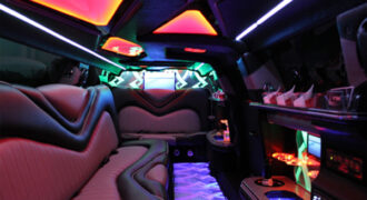 Chrysler-300-limo-rental-Anderson